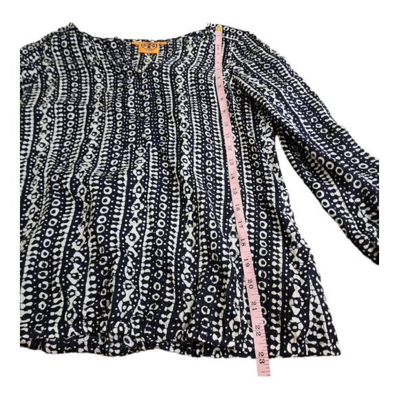 Tory Burch long sleeve navy and white button up patterned blouse silk size 2 - Picture 8 of 9